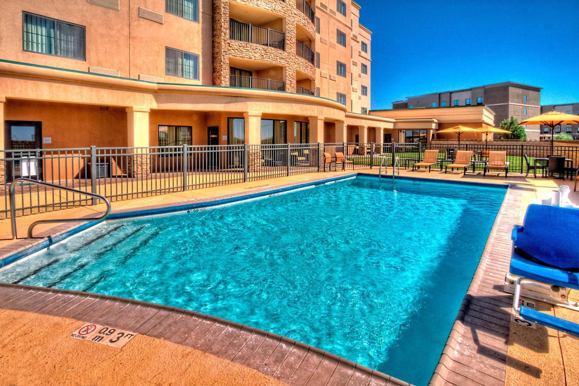 Hotel Courtyard By Marriott Midland Exterior foto