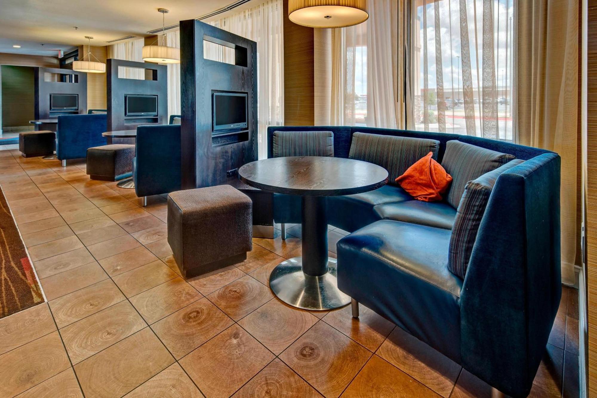 Hotel Courtyard By Marriott Midland Exterior foto