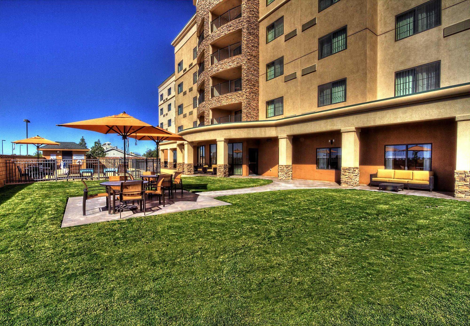 Hotel Courtyard By Marriott Midland Exterior foto